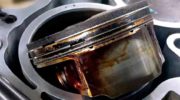 Почему залегают маслосъёмные кольца в двигателе